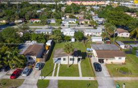 Townhome – Fort Lauderdale, Florida, USA for $320,000