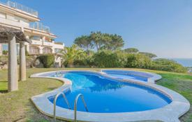 Bright three-bedroom apartment with beautiful sea views in Sant Feliu de Guixols, Costa Brava, Spain for 995,000 €