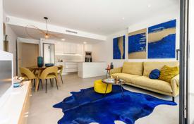 Penthouse with panoramic sea views in Campoamor for 396,000 €