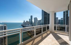 Furnished three-bedroom apartment with views of the city and the ocean in Miami, Florida, USA for 1,671,000 €