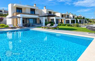 4-bedroom villa 240 m² in Kassandreia for 1,200,000 €