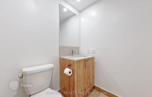 5-bedroom apartment in Saint Clair Avenue West for C$1,069,000
