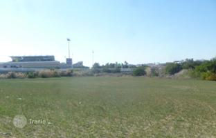 Land plot 11,203 m² in Latsia for 2,065,000 €