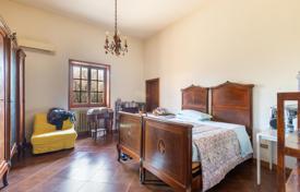 Two-storey Manor House with Private Garden located in the centre of Castrignano del Capo for 980,000 €