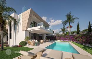5-bedroom villa 287 m² in Estepona for 1,950,000 €