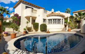 Villa with swimming pool and barbecue area in a prestigious area, Alicante, Spain for 450,000 €