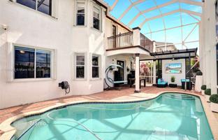 4-bedroom house 306 m² in West End for $925,000