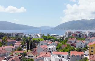 2-bedroom penthouse 91 m² in Tivat city for 534,000 €