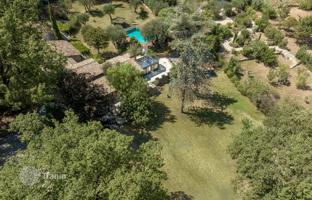 3-bedroom cottage in Le Rouret for 1,795,000 €