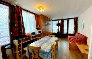 One-bedroom apartment near the ski slopes, Tignes, France for 372,000 €