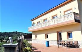 Sunny villa with a terrace near the beach, Lloret de Mar, Spain for 312,000 €