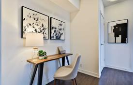 Apartment – Lake Shore Boulevard West, Etobicoke, Toronto,  Ontario,   Canada for C$973,000