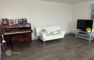 2-bedroom apartments in condo 108 m² in Pembroke Pines for $275,000
