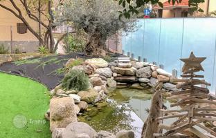 6-bedroom villa in Spotorno for 2,000,000 €