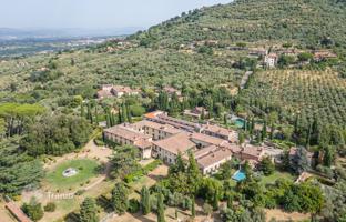 50-room country house 12,952 m² in Arezzo for 25,000,000 €