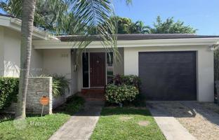 3-bedroom house 164 m² in Coral Gables for $1,250,000