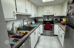 2-bedroom apartments in condo 76 m² in Miami Beach for $305,000