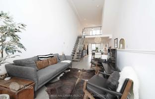 7-bedroom townhouse in Dundas Street East for C$1,966,000