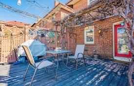 Terraced house – Christie Street, Old Toronto, Toronto,  Ontario,   Canada for C$1,227,000