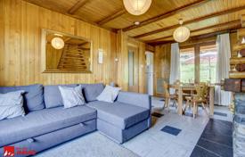 Large renovated 4-bedroom chalet just few minutes walk from Morzine for 1,250,000 €