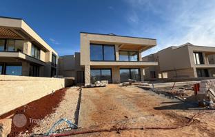 5-room house 233 m² in Umag for 1,316,000 €