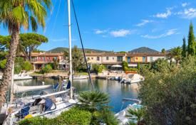 2-bedroom villa in Cogolin for 3,800 € per week