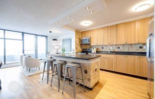 6-bedroom apartment in York for C$857,000