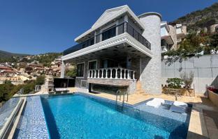 3-bedroom villa 450 m² in Tepe for 46,644,000 TRY