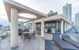 Apartment – Queens Quay West, Old Toronto, Toronto,  Ontario,   Canada for C$720,000