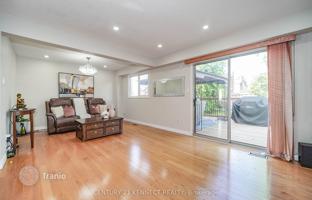 10-bedroom townhouse in Scarborough for C$1,293,000