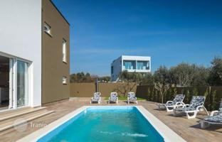 4-room house 300 m² in Fažana for 850,000 €