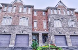Terraced house – Scarborough, Toronto, Ontario,  Canada for C$1,067,000
