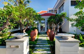 Cosy villas with terraces, pools and gardens in an elite residential complex, near the beach, Da Nang, Vietnam. Price on request