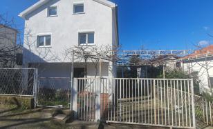 Spacious house with a garden and sea views in Dobra Voda, Bar, Montenegro for 126,000 €