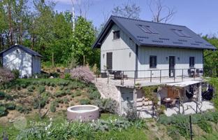 2-bedroom cottage 114 m² in Brezice for 340,000 €