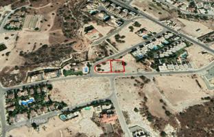 Land plot 1,499 m² in Mouttagiaka for 1,200,000 €