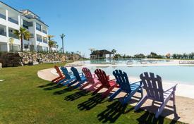 Three-bedroom apartment with panoramic views in a residence with swimming pools, Estepona, Spain for 816,000 €