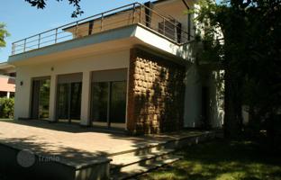 Two-storey villa on the first line from the sea in Anzio, Lazio, Italy for 695,000 €