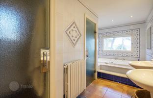5-bedroom townhouse 572 m² in Kalonji for 1,400,000 €