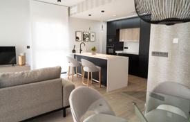 Apartment with private solarium in Villamartín for 245,000 €