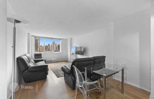Well-kept one-bedroom apartment with a beautiful view in the Upper East Side, New York, USA for $629,000