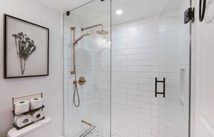 5-bedroom apartment in Old Toronto for C$922,000