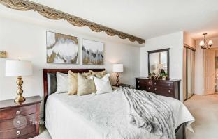 2-bedroom apartment in Scarborough for C$821,000