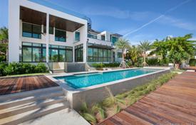 Modern villa with a plot, a private dock, a pool, a terrace and views of the bay, Coral Gables, USA for $6,600,000