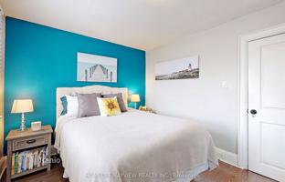 9-bedroom townhouse in York for C$1,262,000