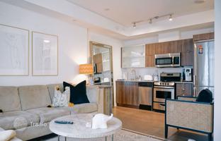 4-bedroom apartment in Fort York Boulevard for C$876,000