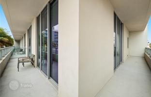 1-bedroom apartments in condo 69 m² in North Ocean Drive for $485,000