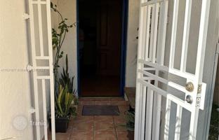 3-bedroom house 151 m² in Hialeah for $619,000