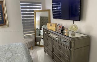 2-bedroom apartments in condo 87 m² in Hialeah for $350,000
