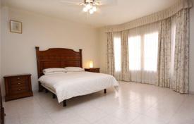 5-bedroom villa in Estepona for 2,500 € per week